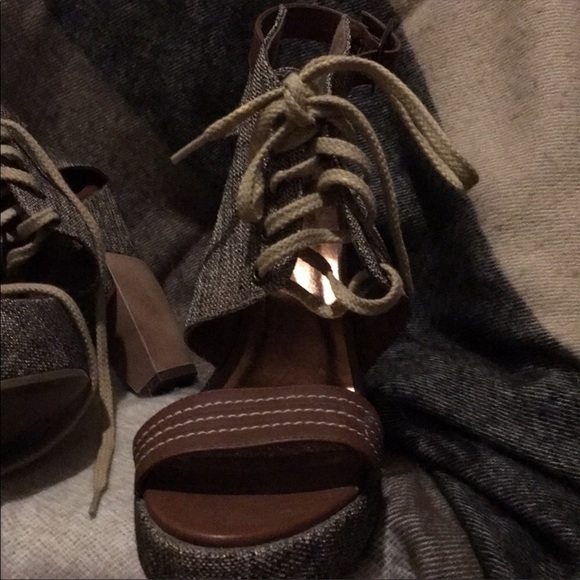 Sandals - Picture 6 of 7